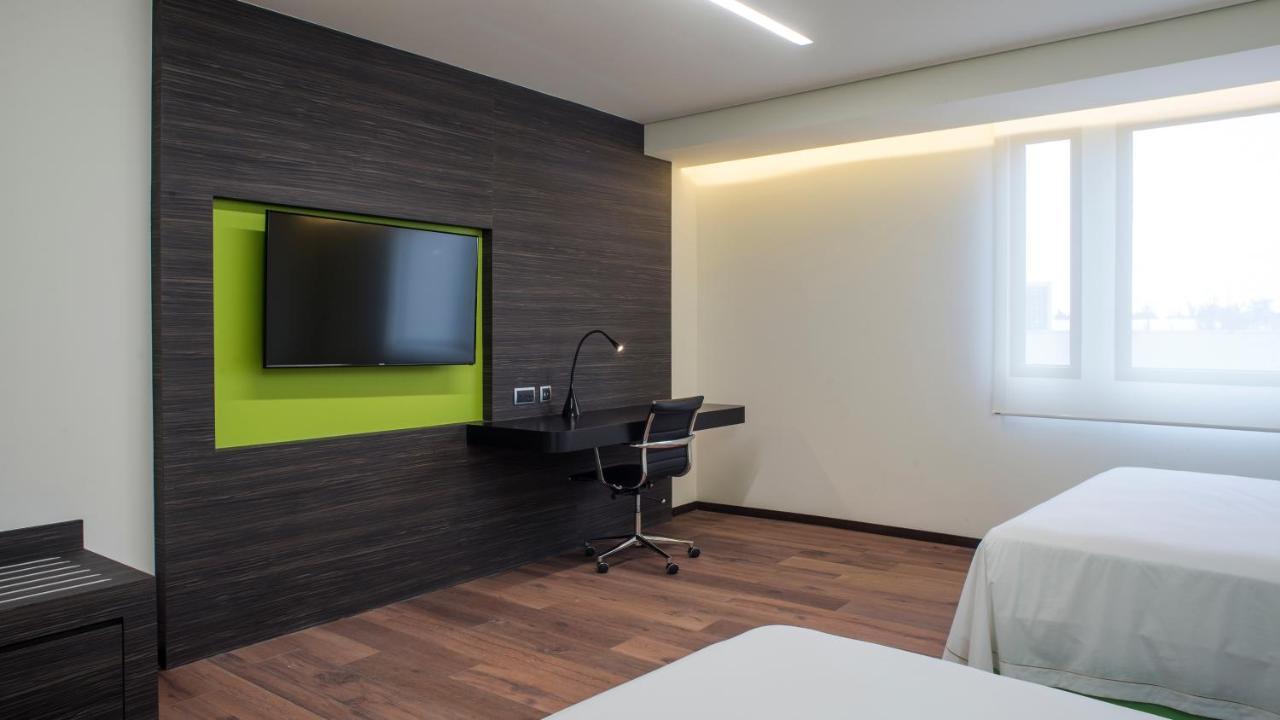 Holiday Inn Express Mexico Aeropuerto By Ihg Екстериор снимка
