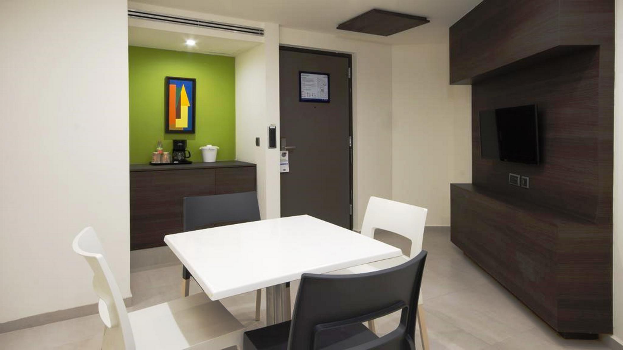 Holiday Inn Express Mexico Aeropuerto By Ihg Екстериор снимка